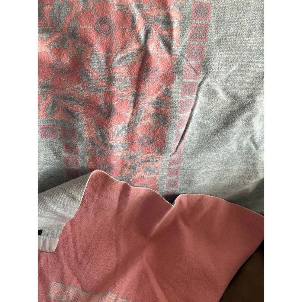 Vintage Cotton Indian blanket brand Chicago reversible floral queen RARE floral